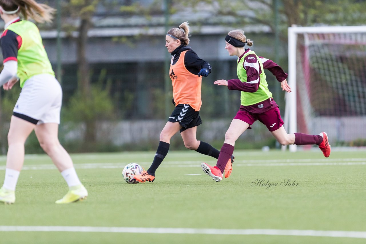 Bild 361 - Co-Trainerin der Frauen Nationalmannschaft Britta Carlson in Wahlstedt